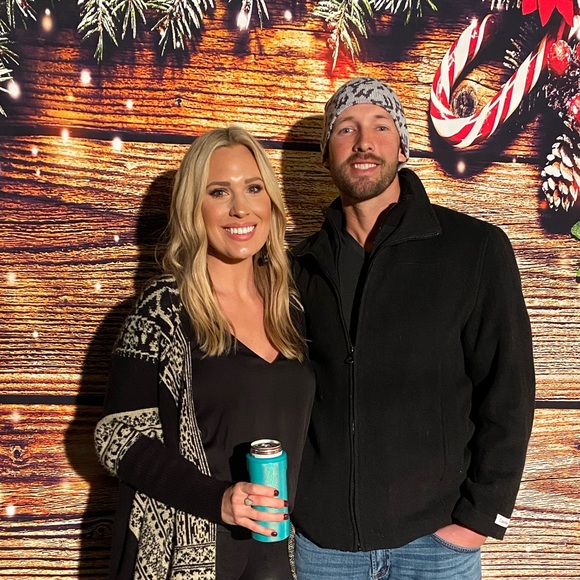 Meet your Posher, Tiffany - Picture 1 of 1